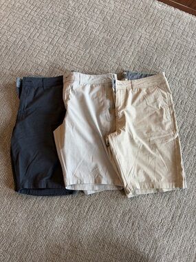 3 Pairs of Men’s LINKSOUL shorts size 33